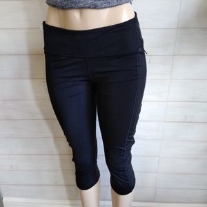 Lululemon Black crop legging with Mesh